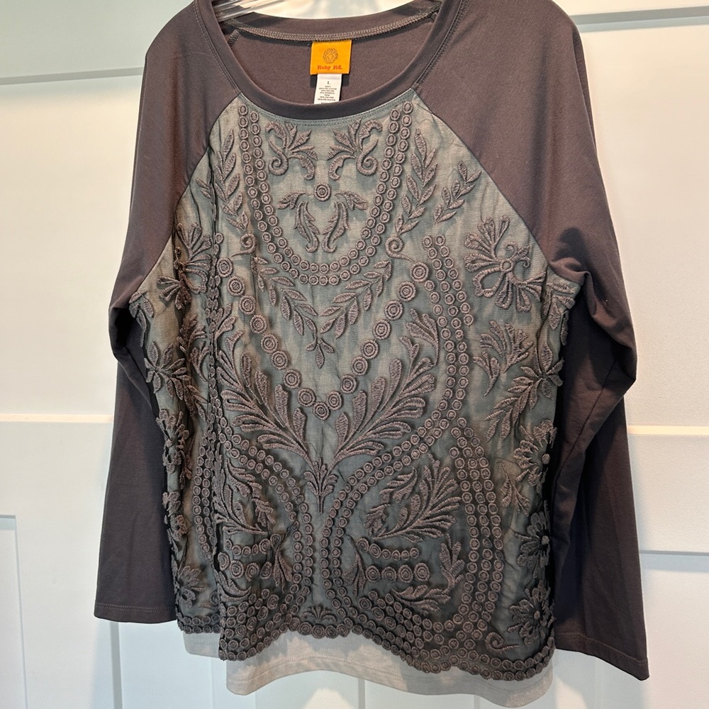 Ruby Rd. Size L gray overlay tunic - like new